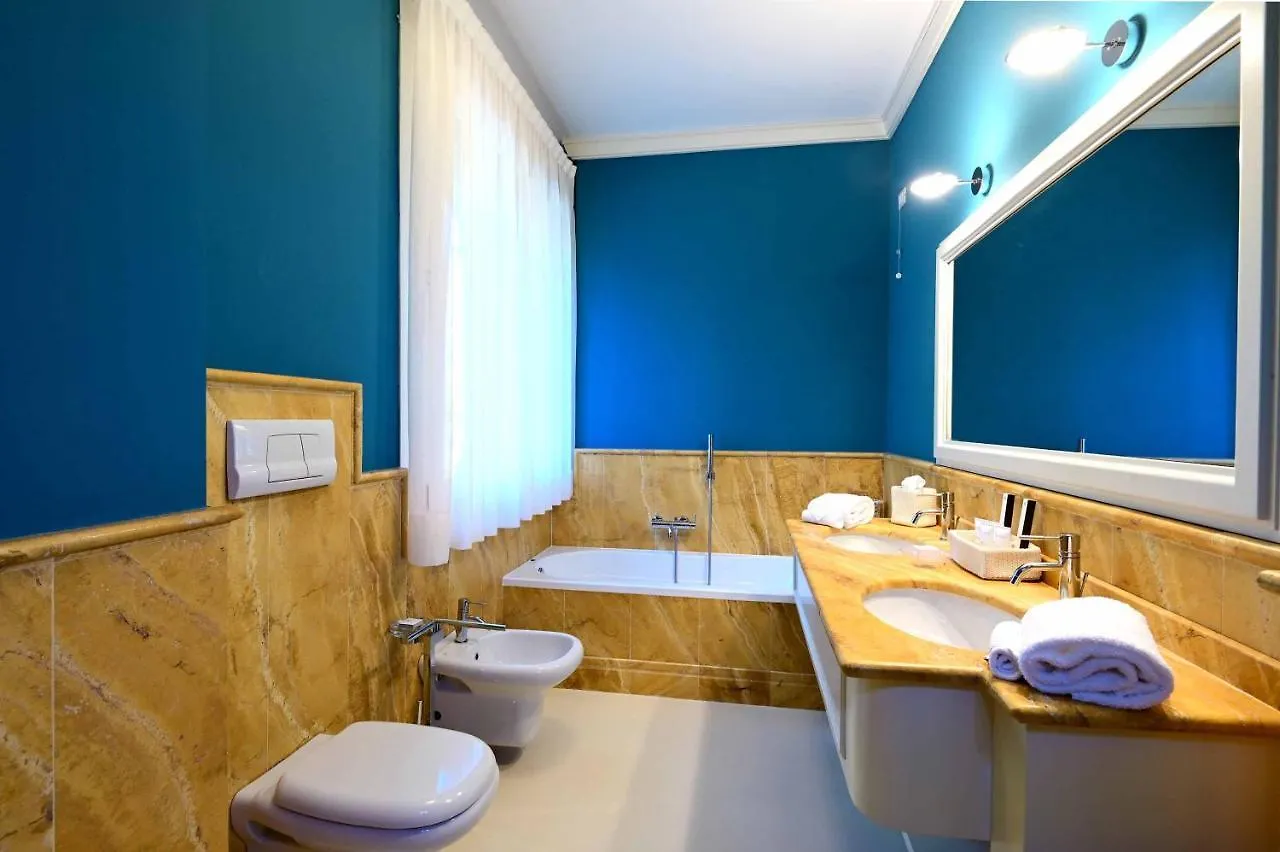 Hotel Villa Fiordaliso Gardone Riviera 4*,