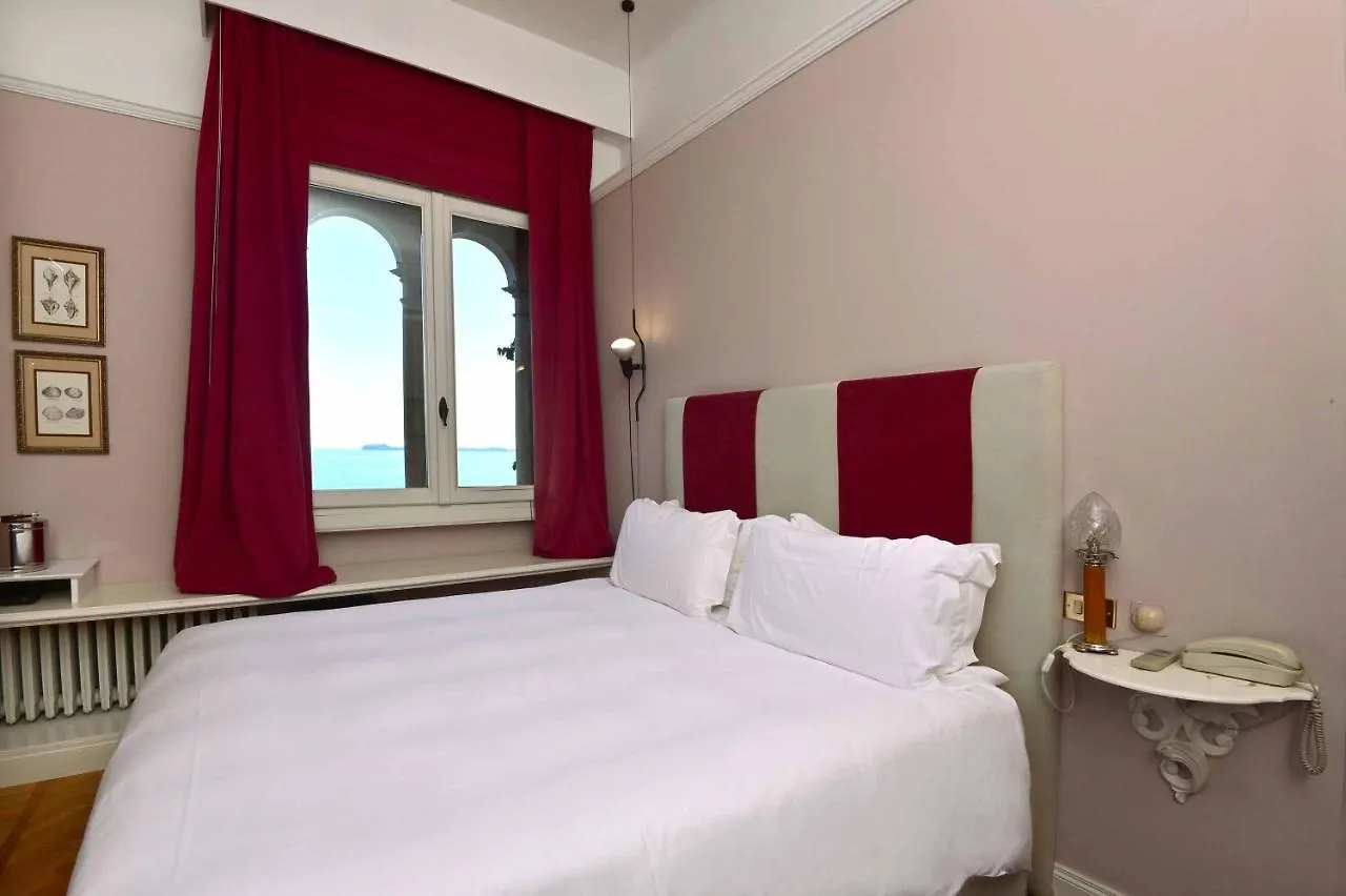 Hotel Villa Fiordaliso Gardone Riviera Italy