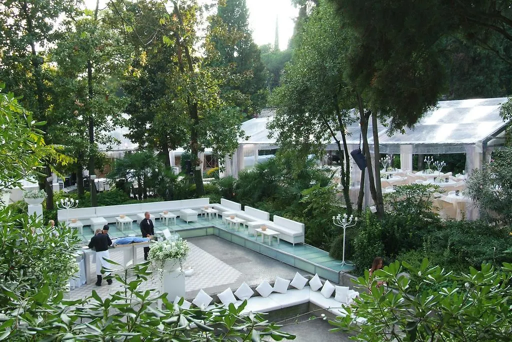 Hotel Villa Fiordaliso Gardone Riviera 4*,